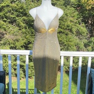 Forever 21 gold metallic form fitting dress size M